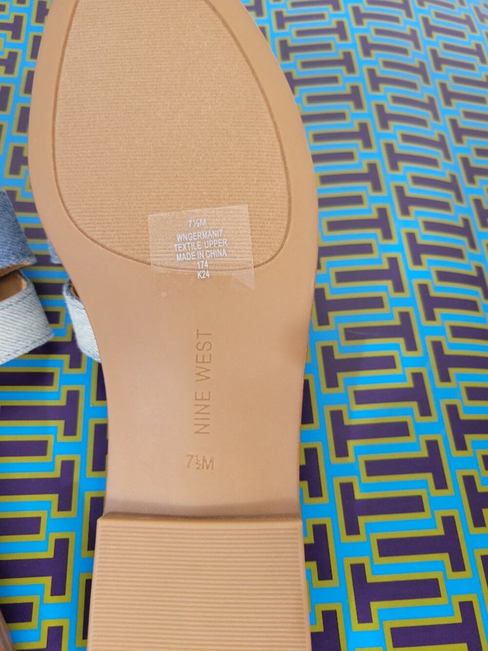 Nine West Light Denim Sandals NWT Sz 7.5 - Picture 7 of 8